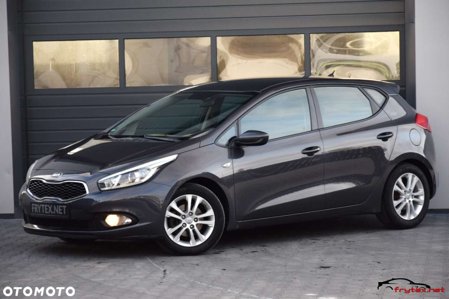 Kia Ceed - 9