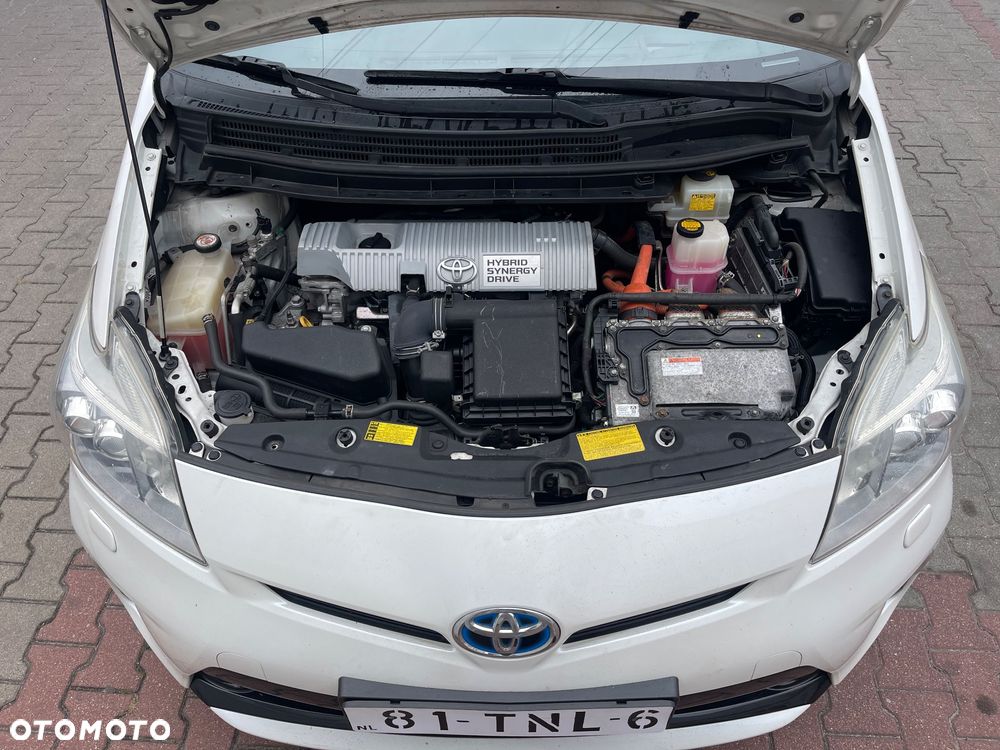 Toyota Prius 1.8 HSD Premium - 30