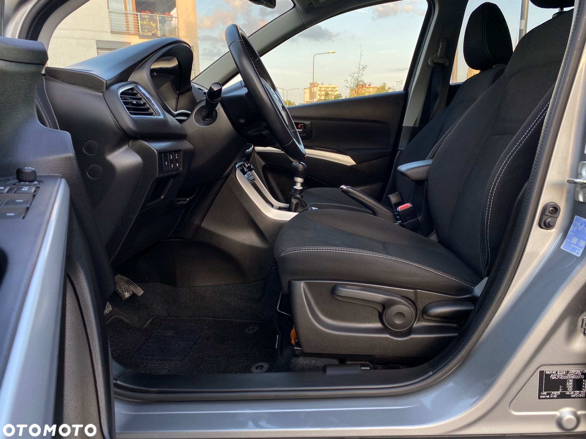 Suzuki SX4 S-Cross 1.4 T Premium - 24