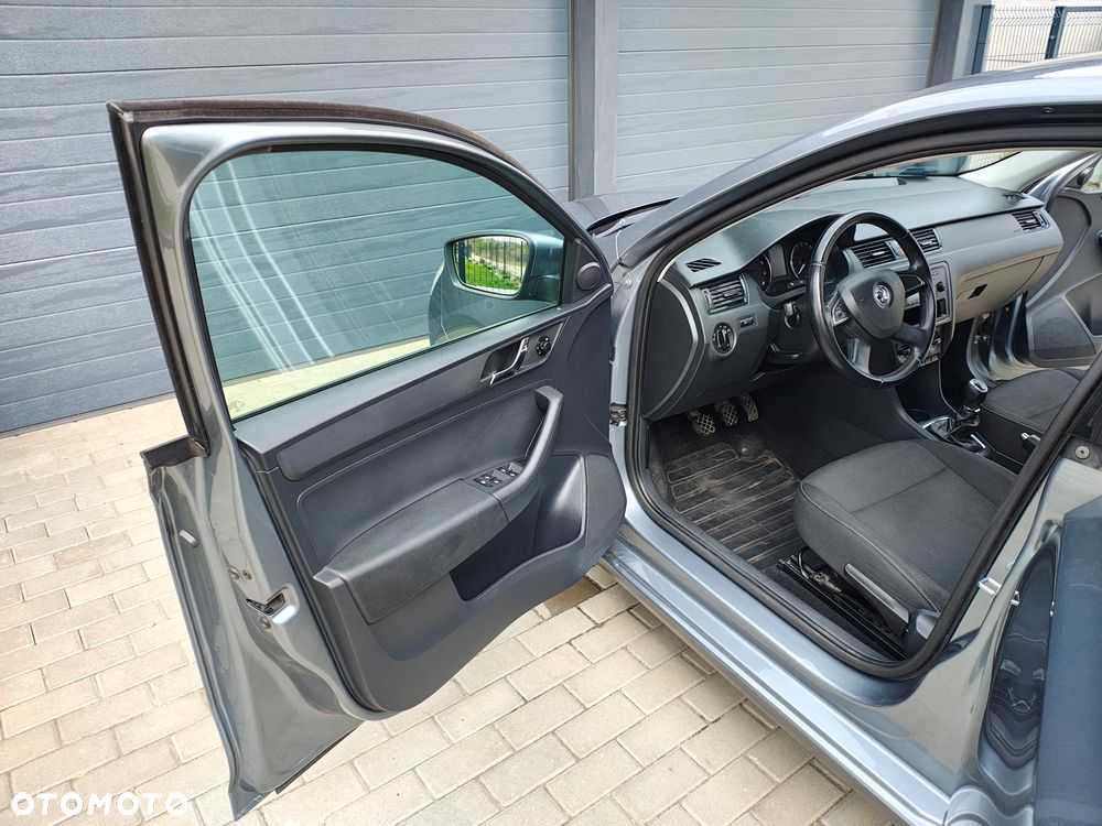 Skoda RAPID 1.2 TSI Ambition - 16