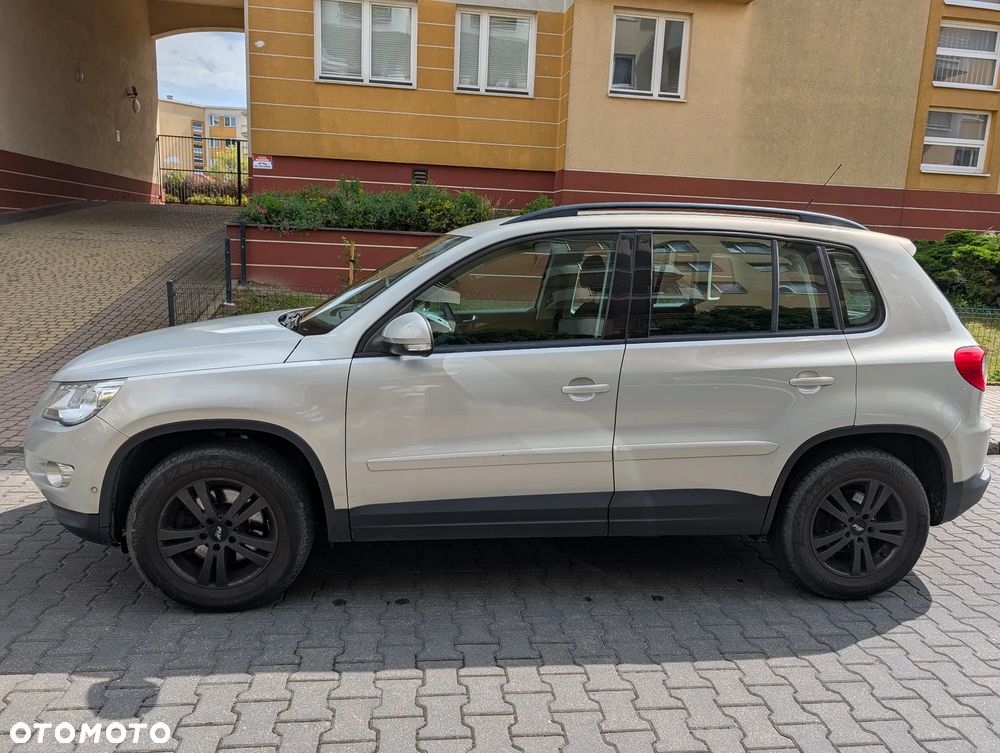Volkswagen Tiguan - 8