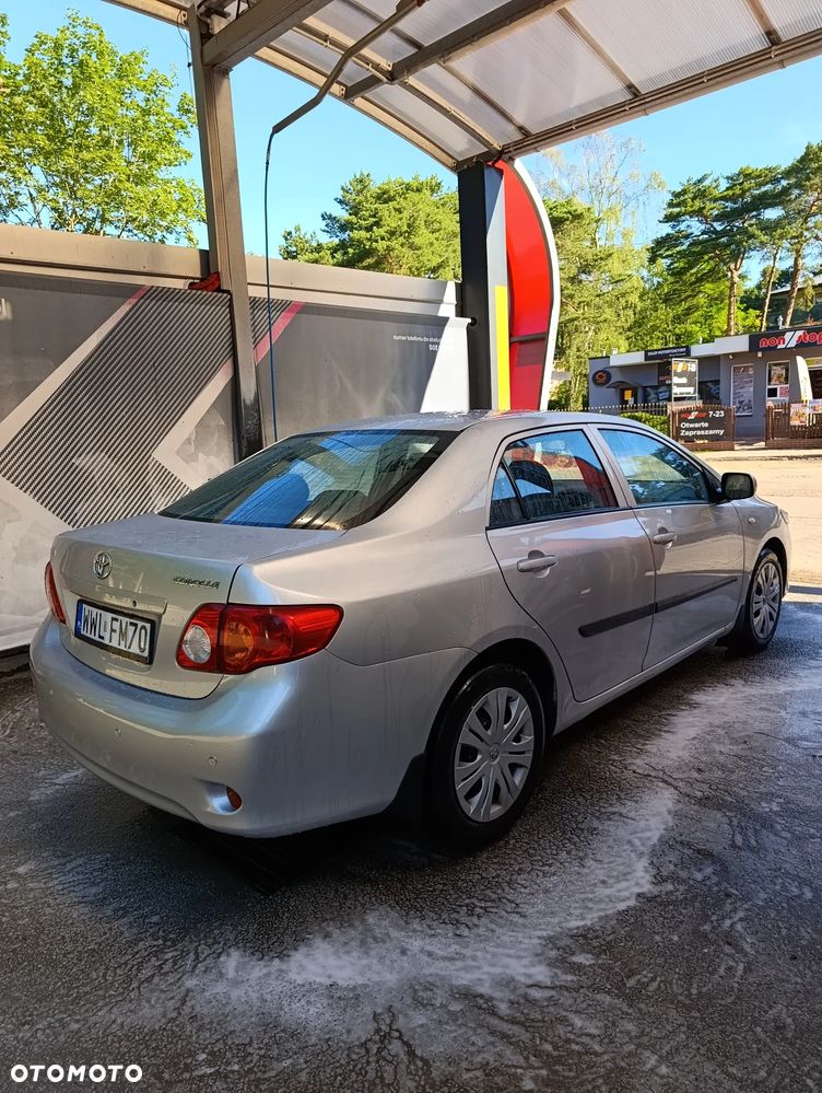Toyota Corolla 1.6 VVT-i Luna - 3