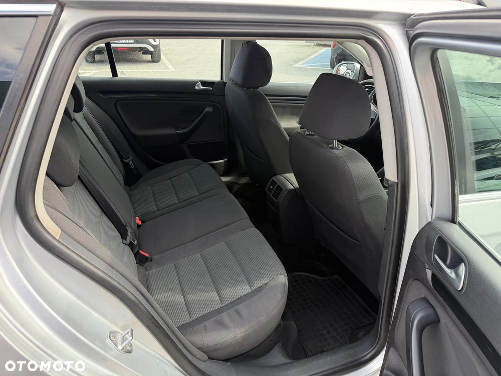 Volkswagen Golf 1.6 TDI Comfortline - 6