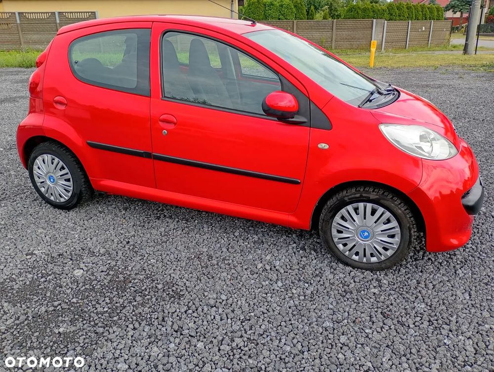 Peugeot 107 1.4 HDI Trendy - 17