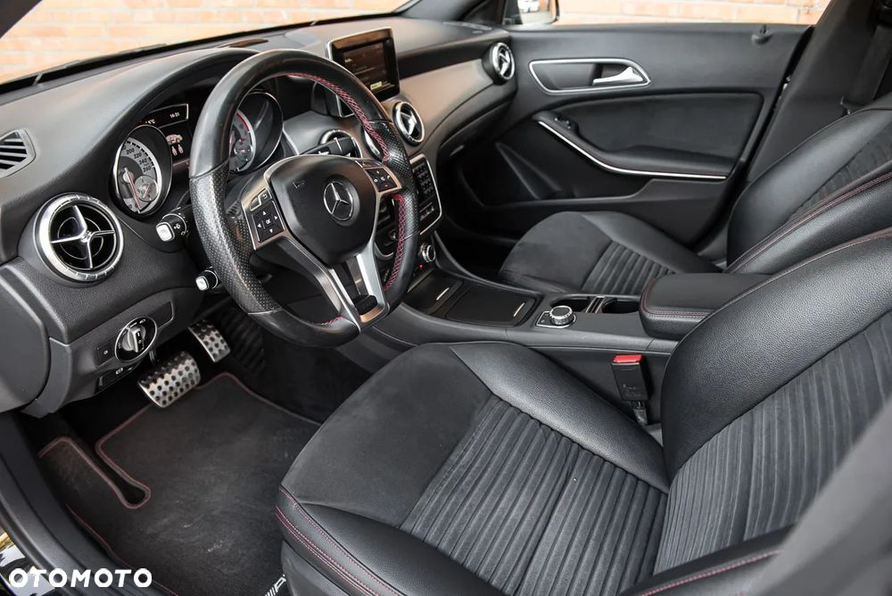 Mercedes-Benz CLA 220 d 7G-DCT AMG Line - 14