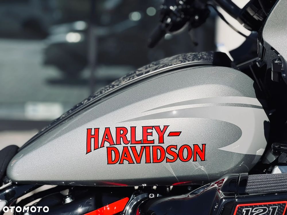 Harley-Davidson Touring Road Glide - 9