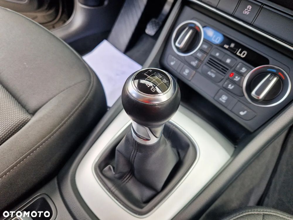 Audi Q3 1.4 TFSI Edycja Specjalna - 32