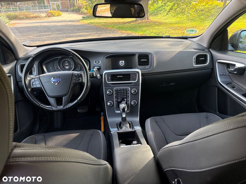 Volvo V60 D3 Geartronic Kinetic - 20
