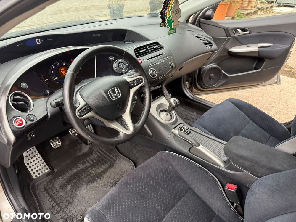 Honda Civic 1.8 Sport - 9