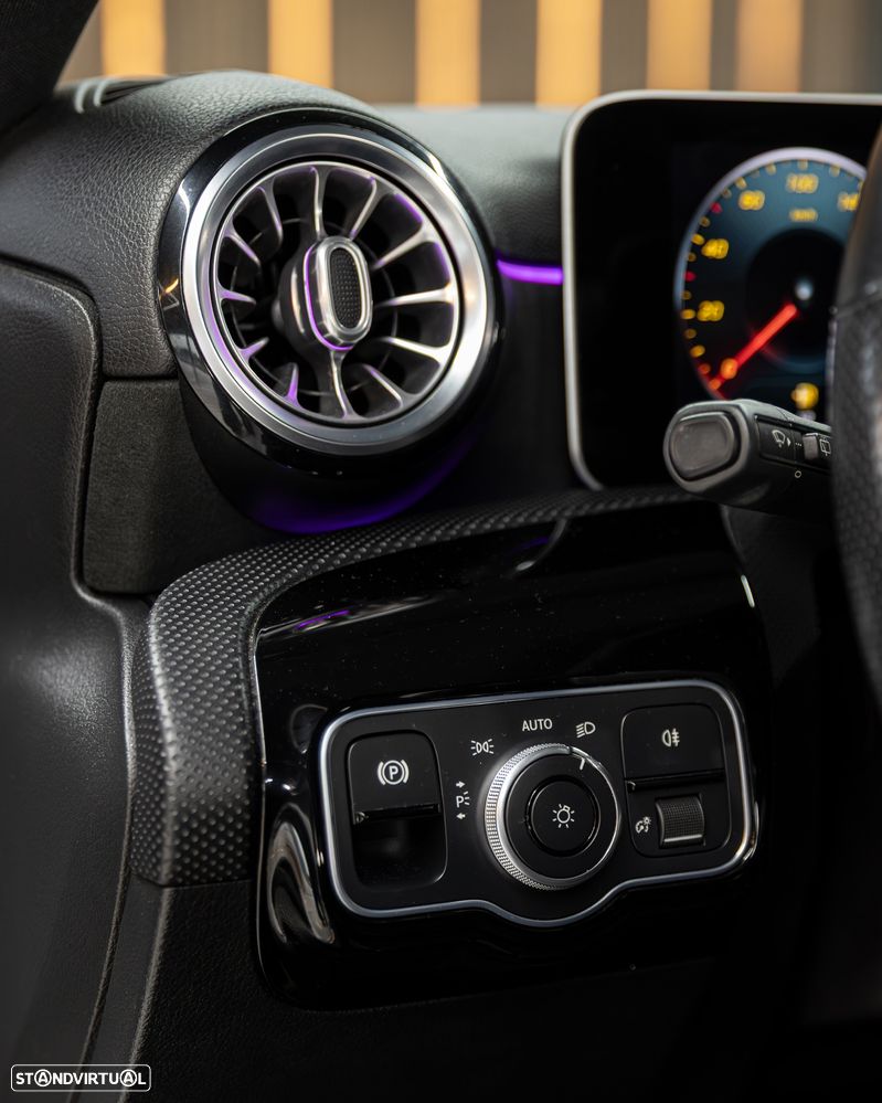 Mercedes-Benz A 180 d 7G-DCT AMG Line - 17