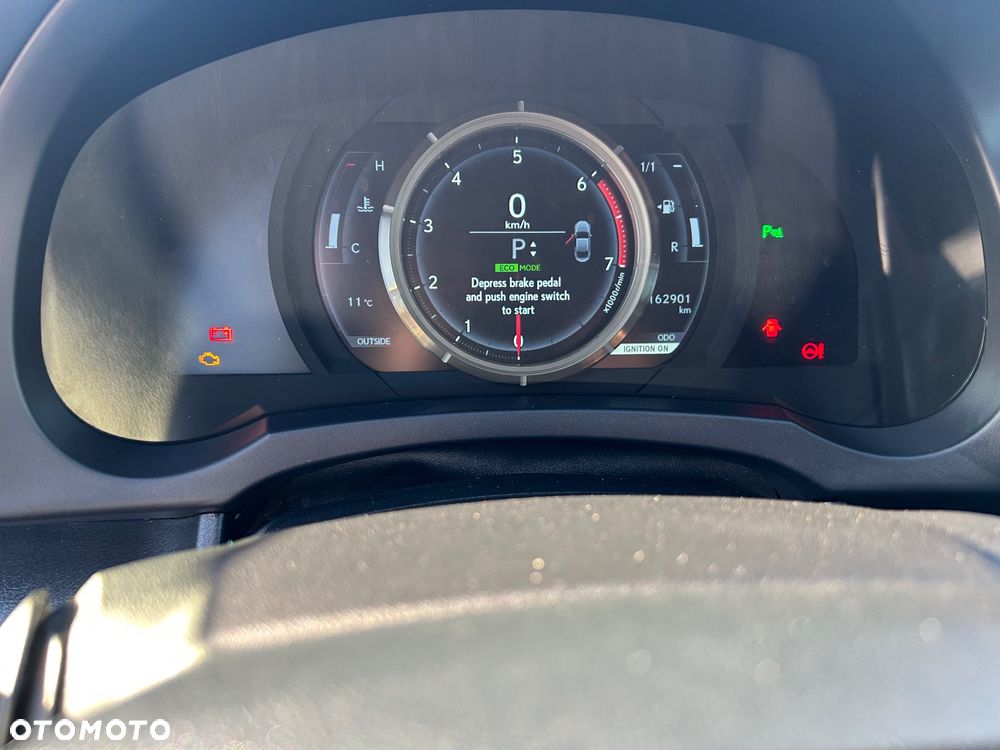 Lexus RC 200t / 300 F Sport - 2