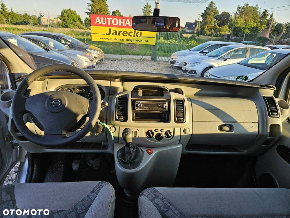 Opel Vivaro - 12