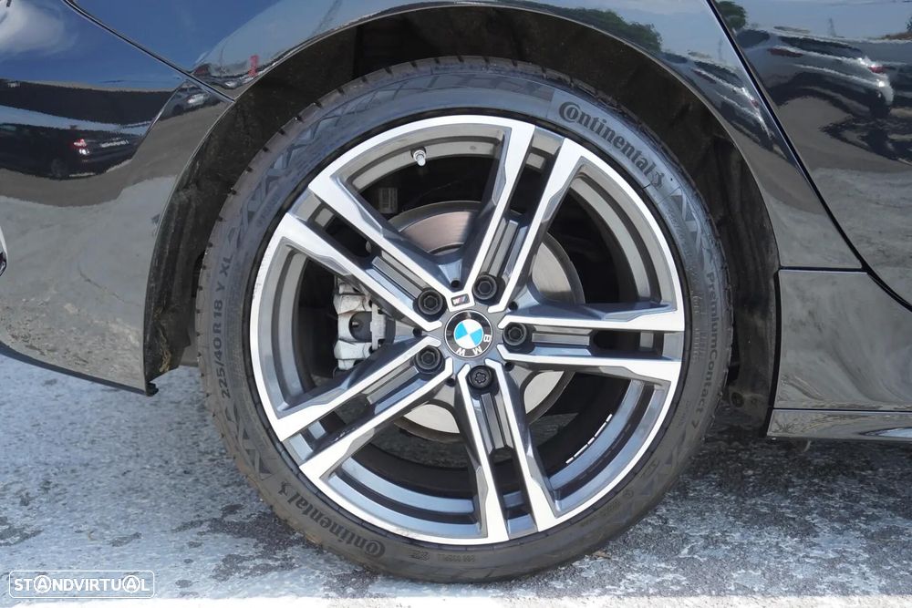 BMW 116 d Pack Desportivo M - 28