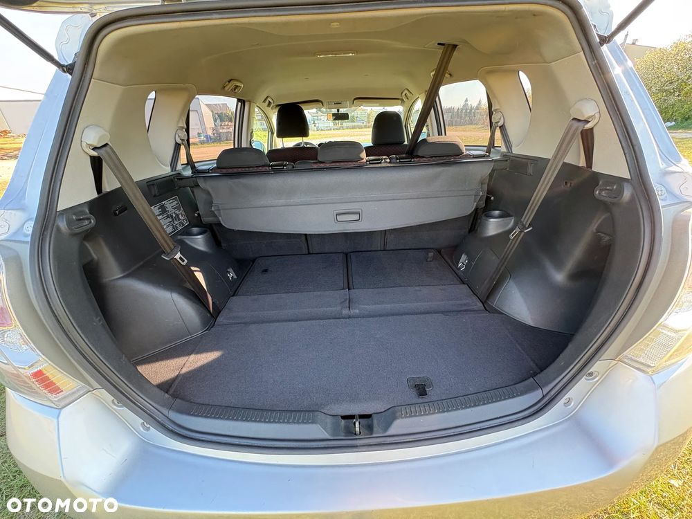 Toyota Verso 1.8 Sol 7os - 15