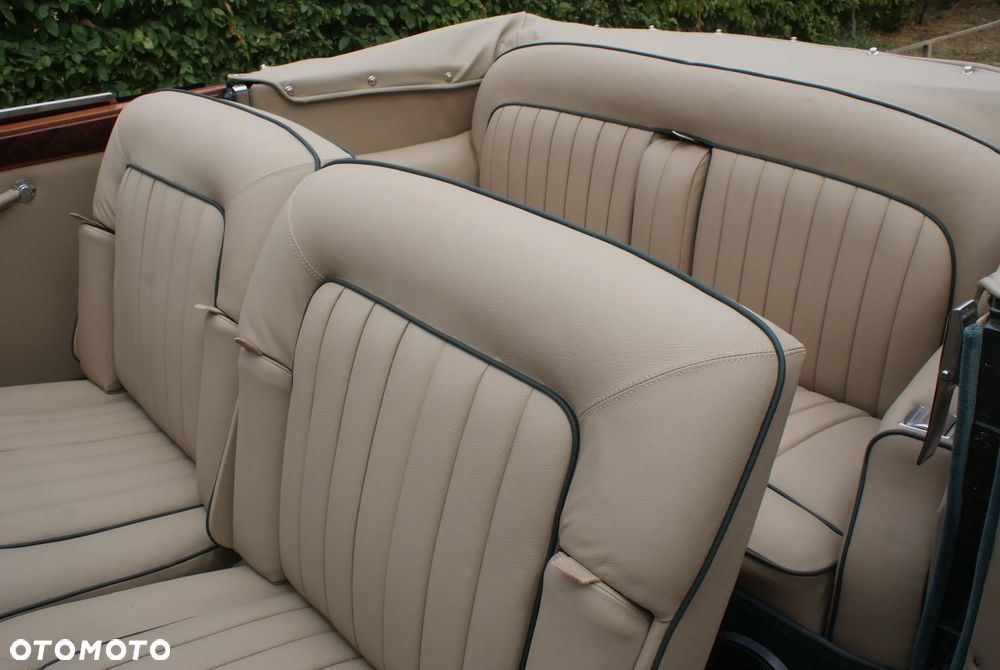 Aston Martin Lagonda - 5