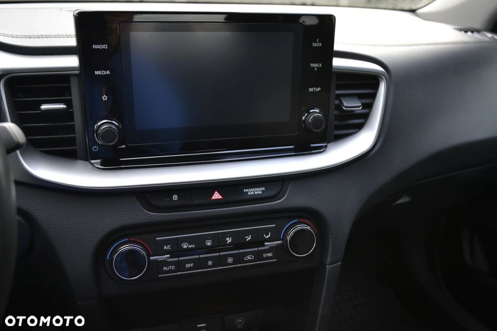 Kia Ceed 1.5 T-GDI M DCT - 28