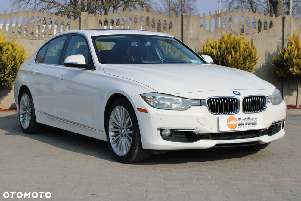 BMW Seria 3 328i xDrive Sport Line - 1