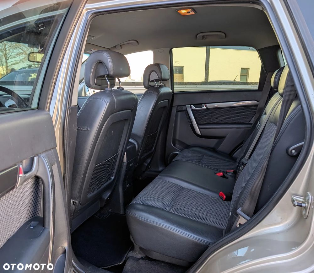 Chevrolet Captiva 2.4 4WD 7 Sitzer LT - 8