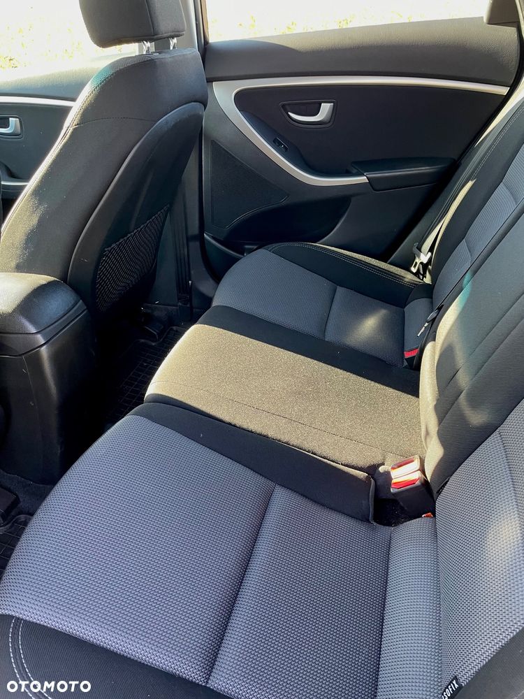 Hyundai i30 1.6 Comfort - 18
