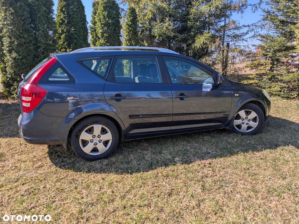 Kia Ceed 1.6 Crdi Comfort - 4