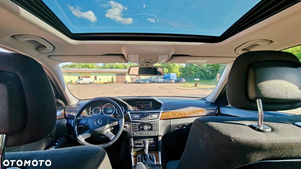 Mercedes-Benz Klasa E 220 CDI 7G-TRONIC - 19