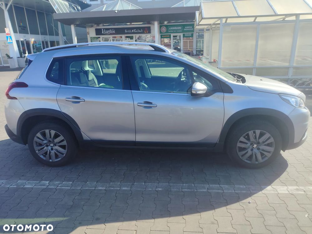 Peugeot 2008 1.5 BlueHDi Allure S&S - 3