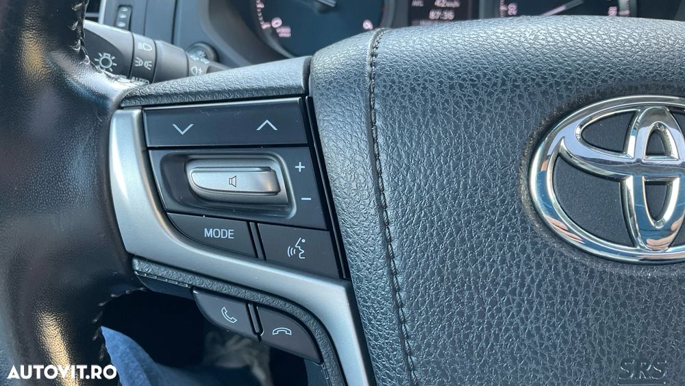 Toyota Land Cruiser 2.8l Turbo D-4D A/T AVS 5 locuri Luxury - 30