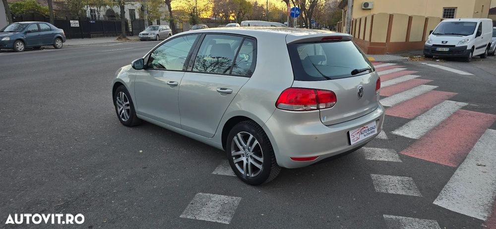 Volkswagen Golf 1.6 Comfortline - 6