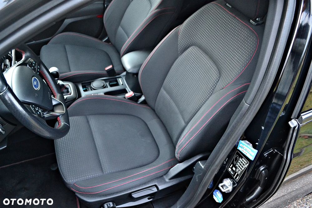 Ford Focus 2.0 EcoBlue STart-Stopp-System ST-LINE - 25