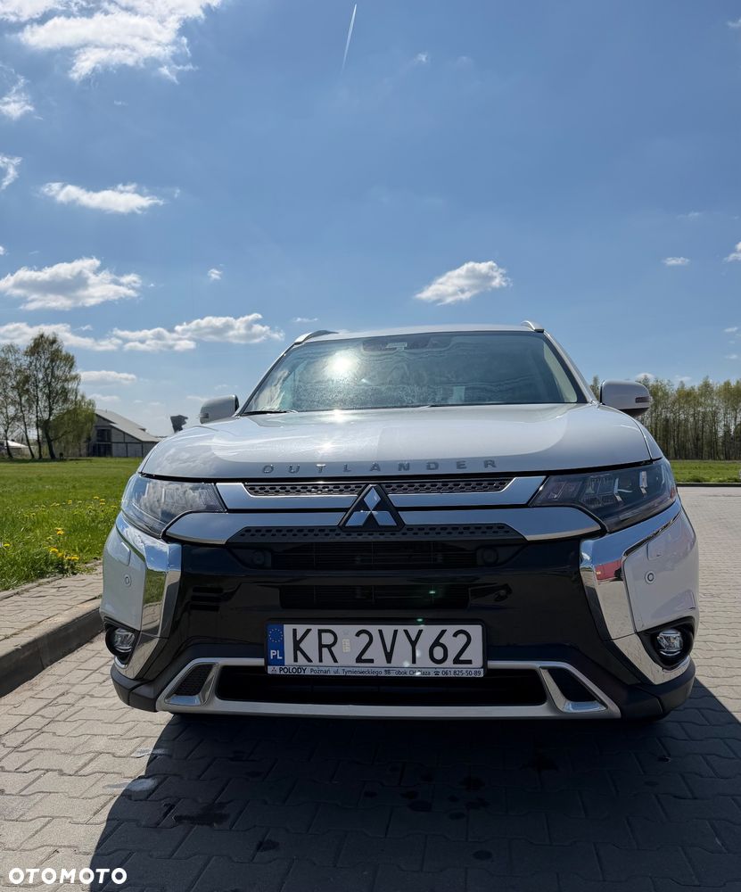 Mitsubishi Outlander 2.0 Instyle + 4WD CVT - 3