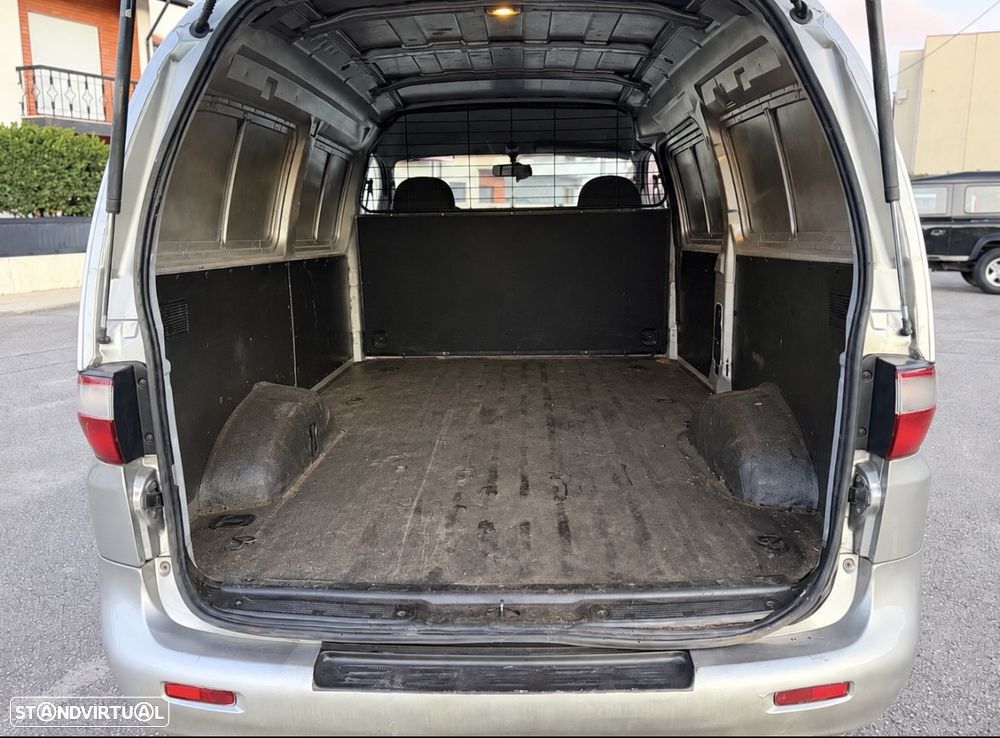 Hyundai H1 2.5 3 Lug - 10