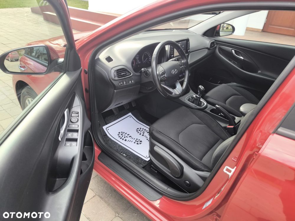 Hyundai i30 blue Kombi 1.6 CRDi Style - 23