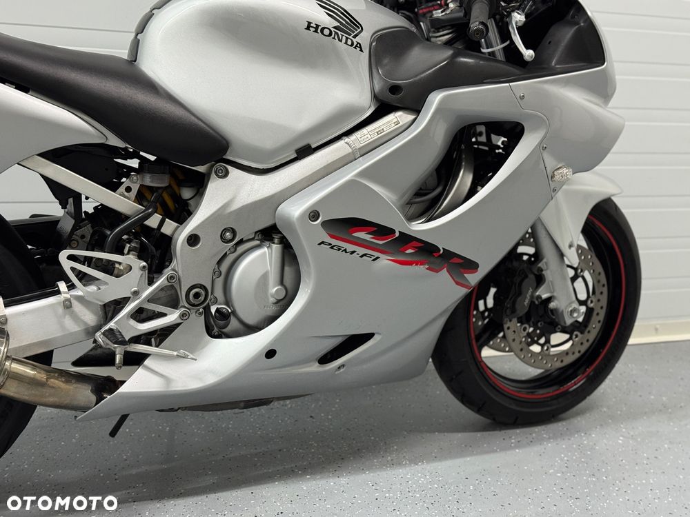 Honda CBR - 6