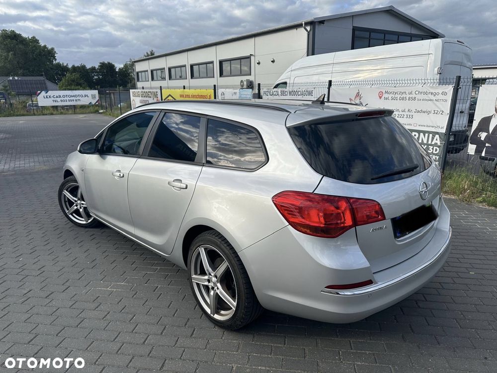 Opel Astra - 4