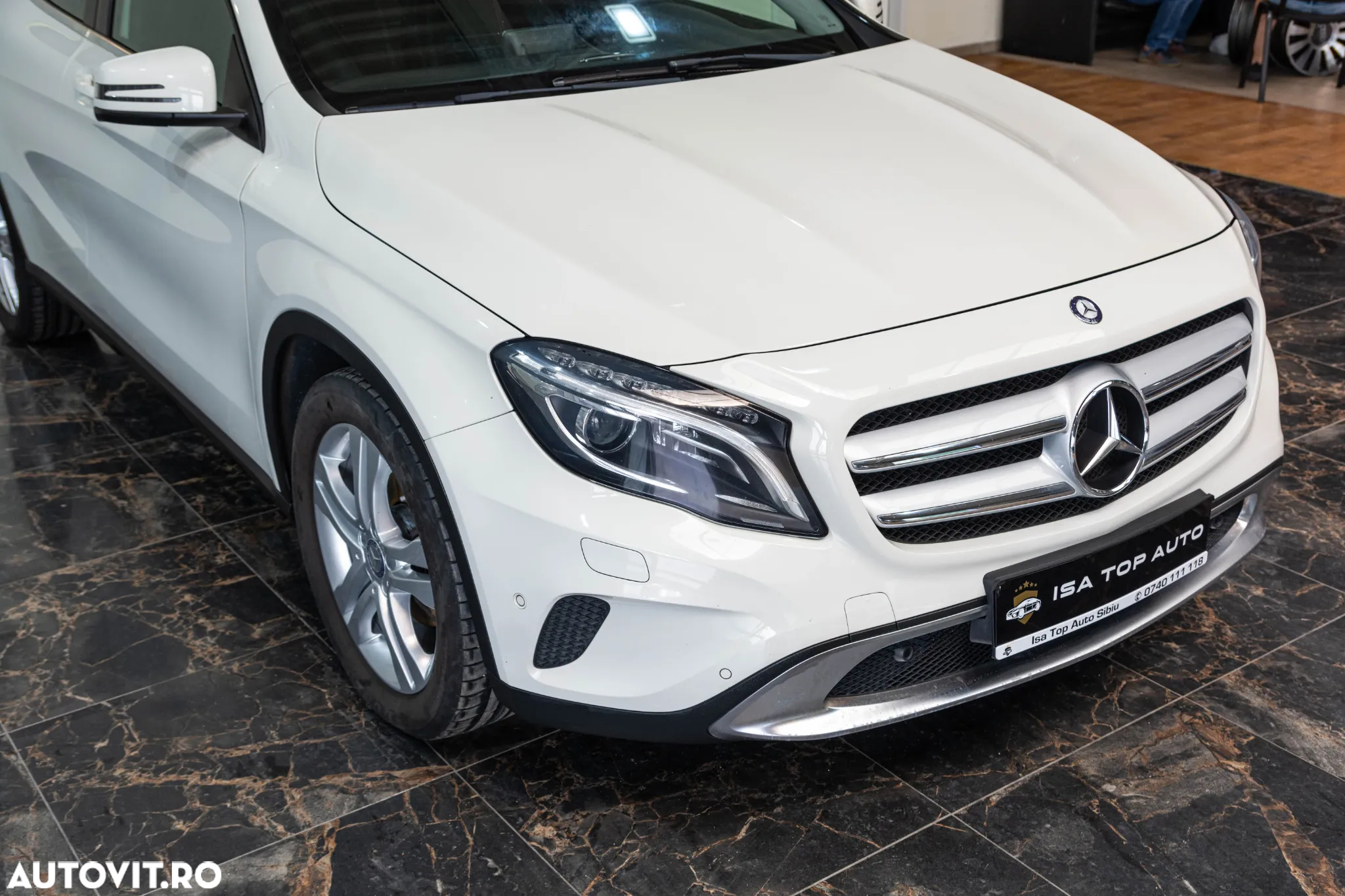 Mercedes-Benz GLA 200 d 7G-DCT Urban - 14