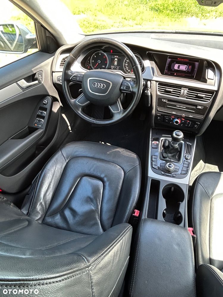 Audi A4 Avant 2.0 TDI DPF Ambiente - 12