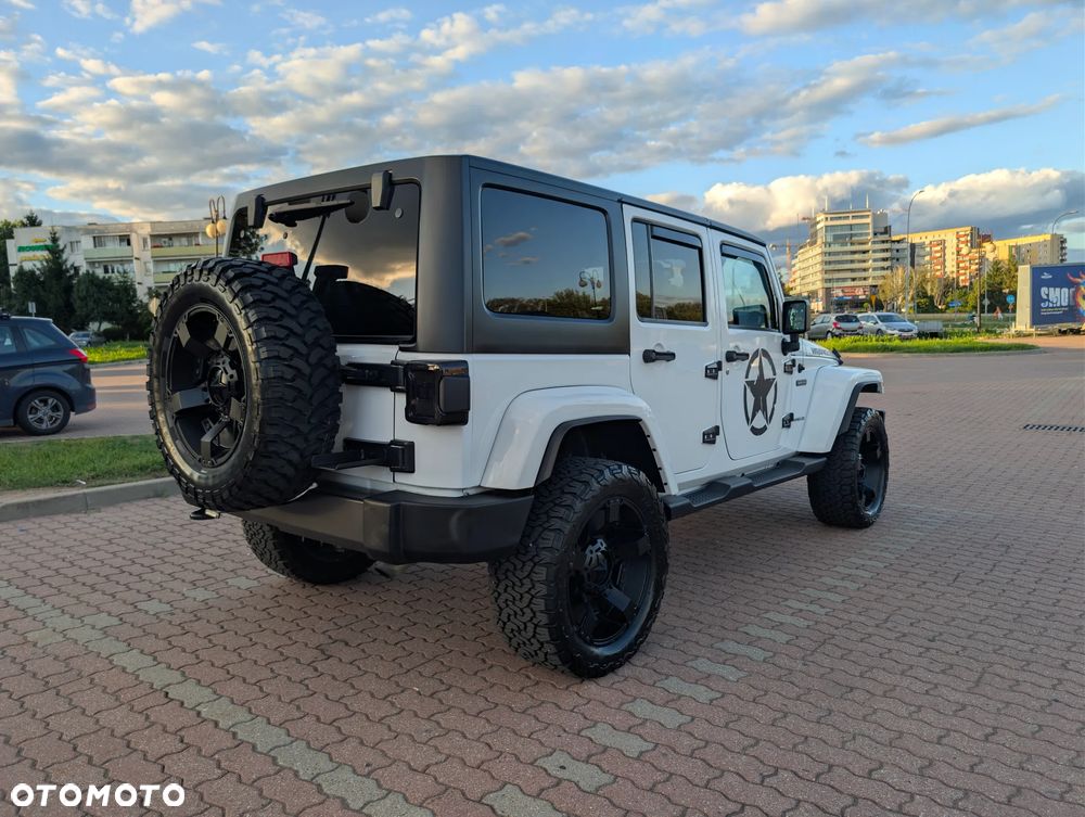 Jeep Wrangler 3.6 Unlim Sahara - 3