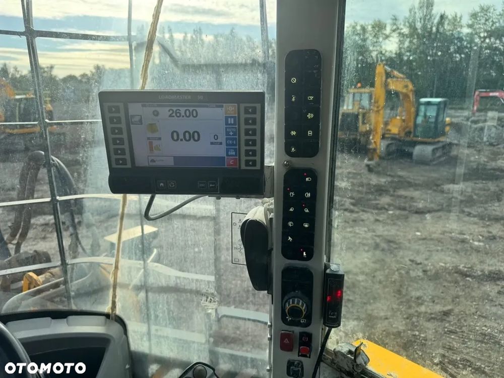 JCB 437 - 7