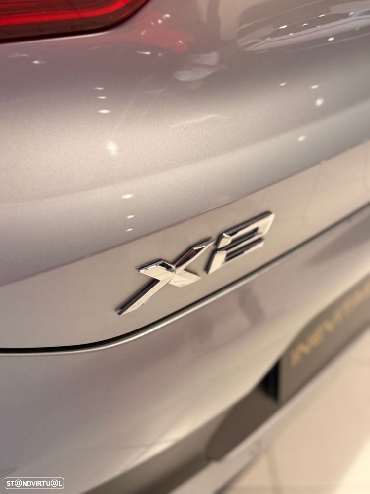 BMW X2 sDrive18d - 18