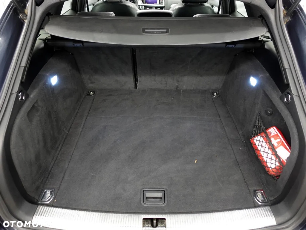 Audi A4 Avant 2.0 TDI DPF S line Sportpaket - 39