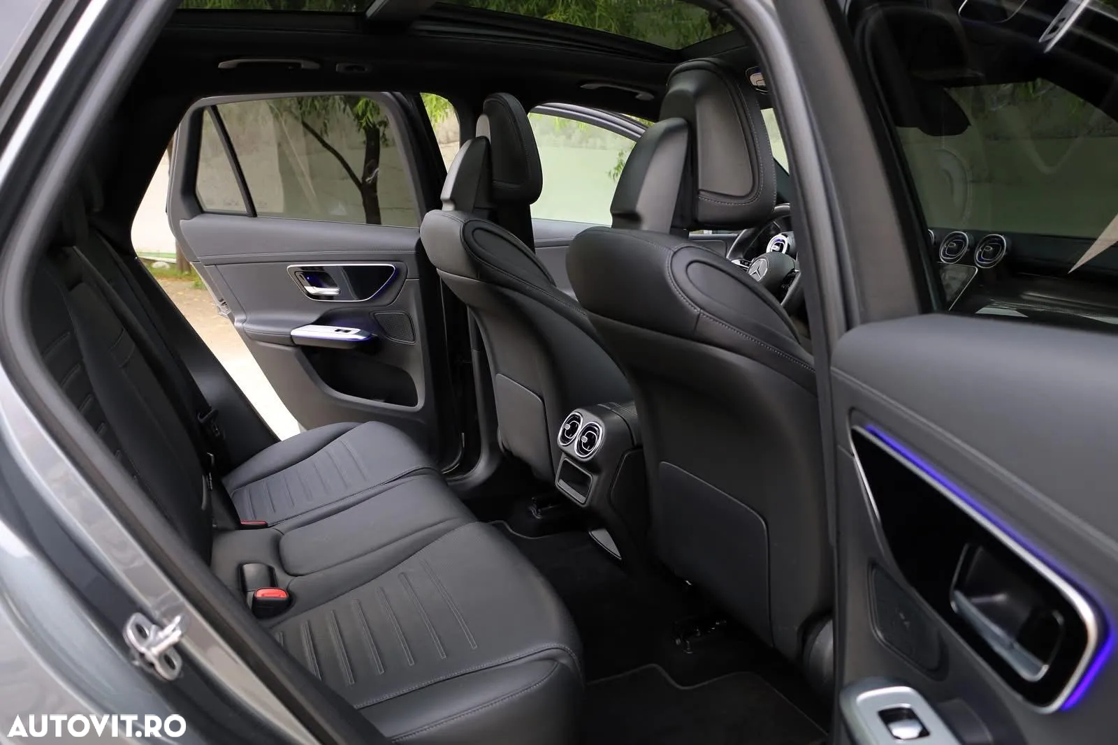Mercedes-Benz GLC 300 4Matic 9G-TRONIC AMG Line Advanced - 14