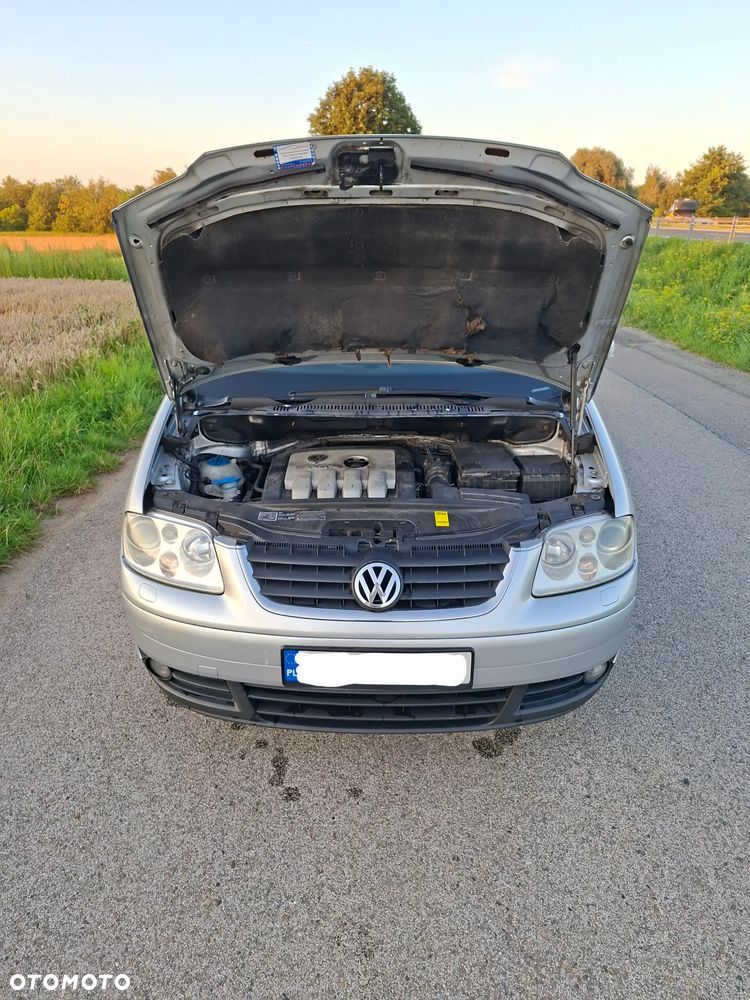 Volkswagen Touran 2.0 TDI Highline - 9
