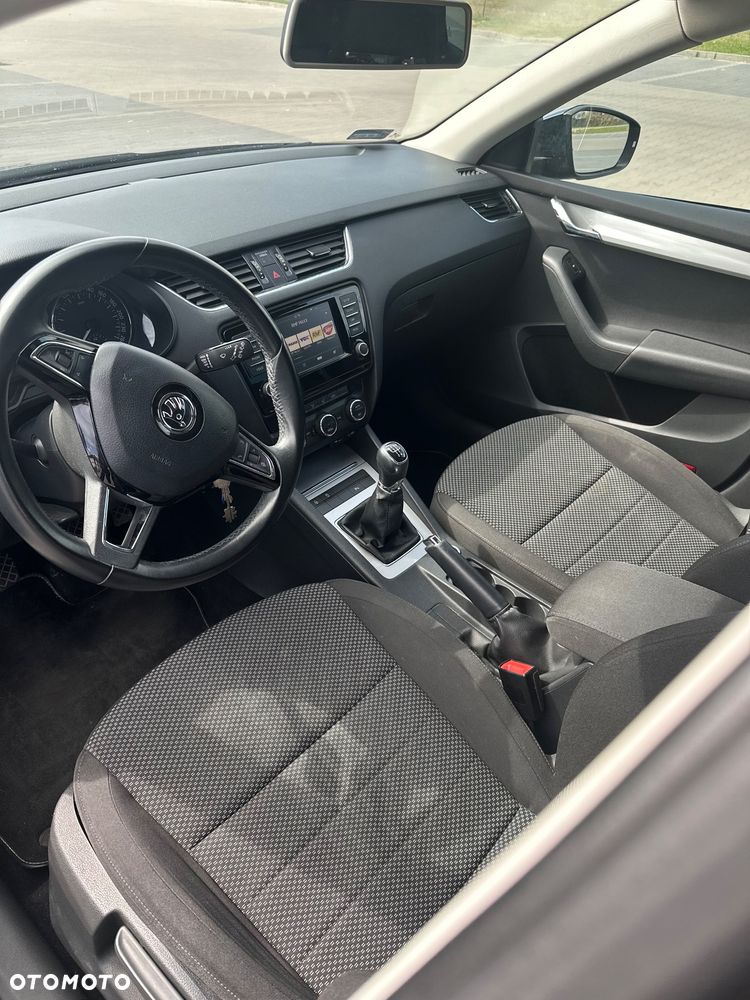 Skoda Octavia 1.6 TDI Ambition - 11