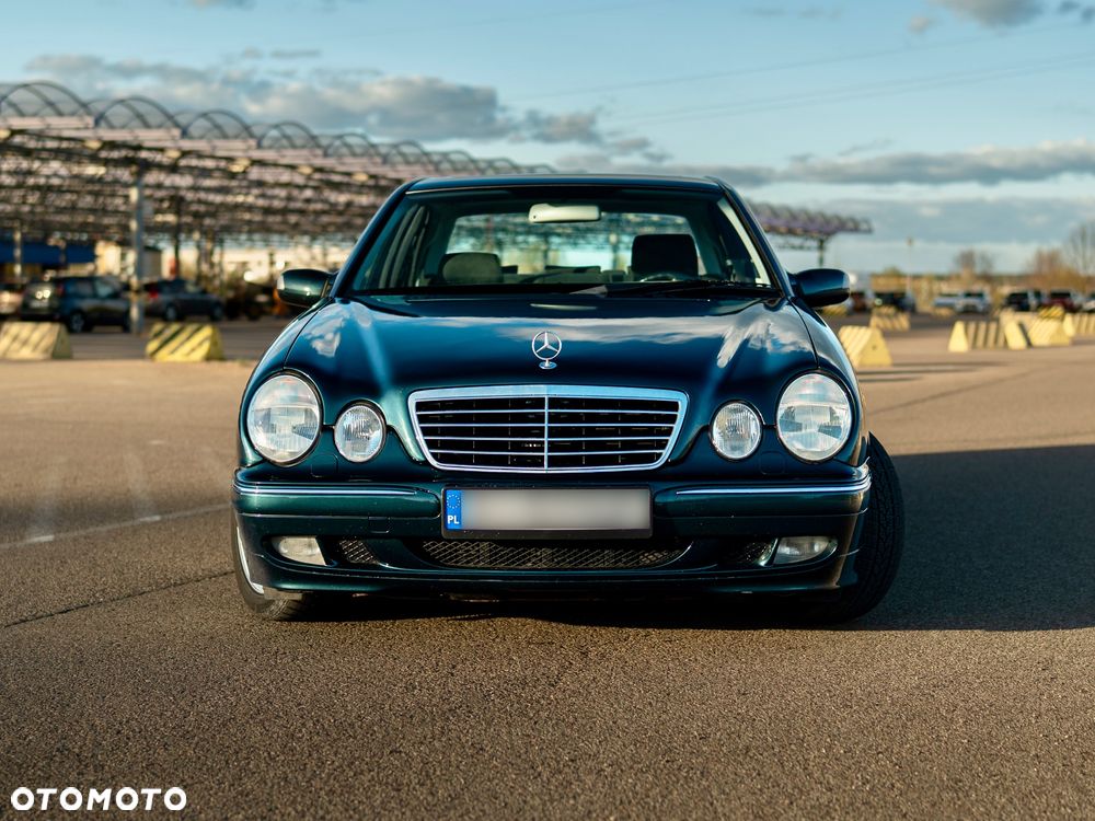 Mercedes-Benz Klasa E - 1