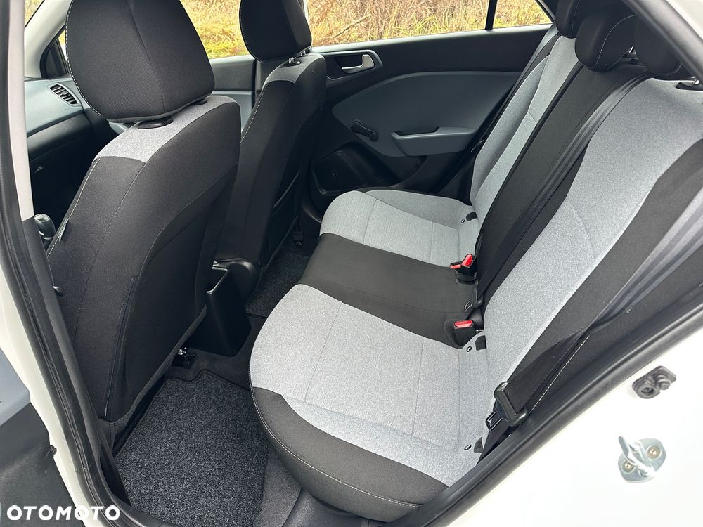 Hyundai i20 1.2 Fifa World Cup Edition - 27