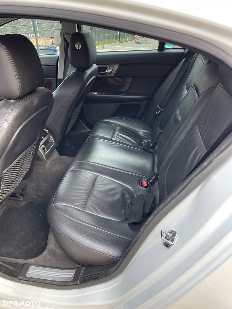 Jaguar XF 3.0 V6 Premium Luxury - 8