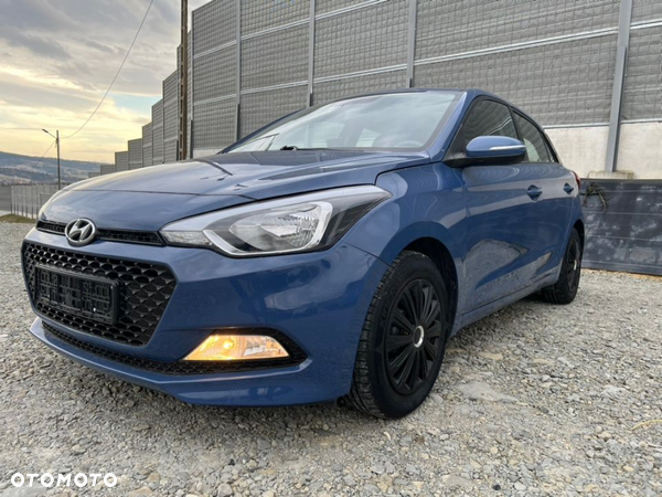 Hyundai i20 blue 1.2