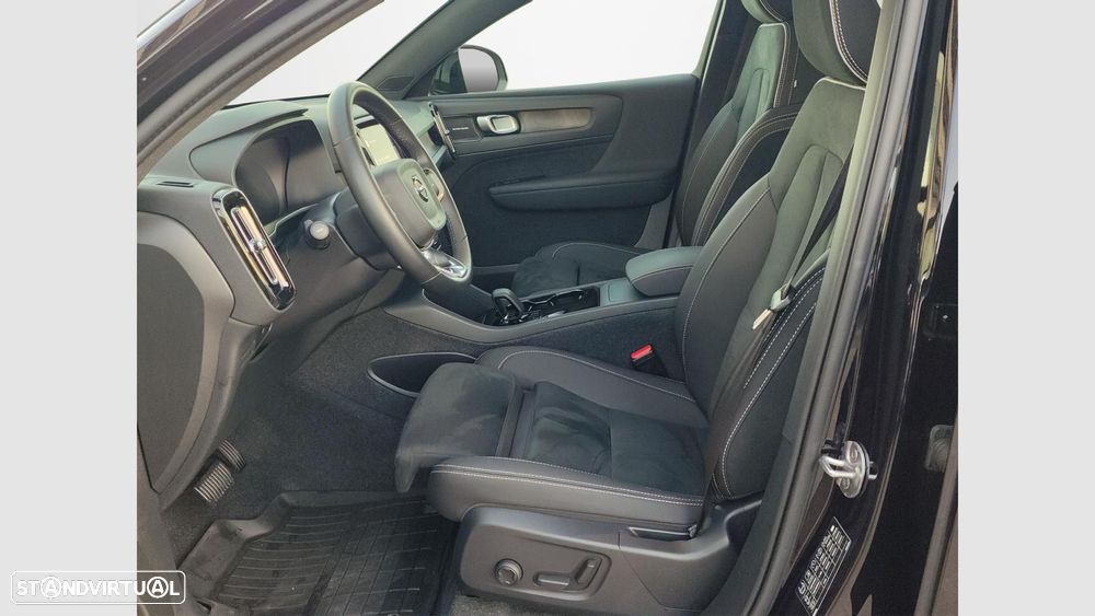 Volvo EC40 82 kWh Twin Motor Performance Black Edition - 14