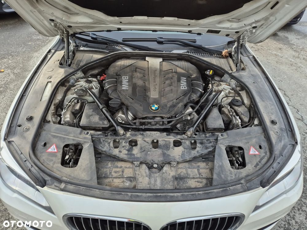 BMW Seria 7 - 8