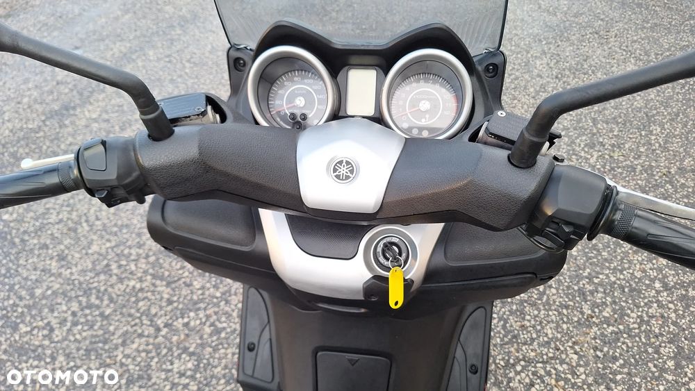 Yamaha X-max - 23
